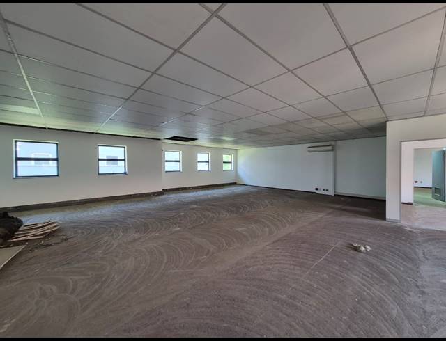 549M² OFFICE TO LET IN SUNNINGHILL